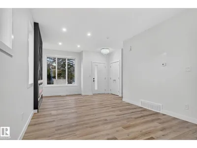11927 90 ST NW photo 9