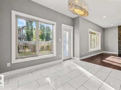 1090 ARMITAGE CR SW photo 18