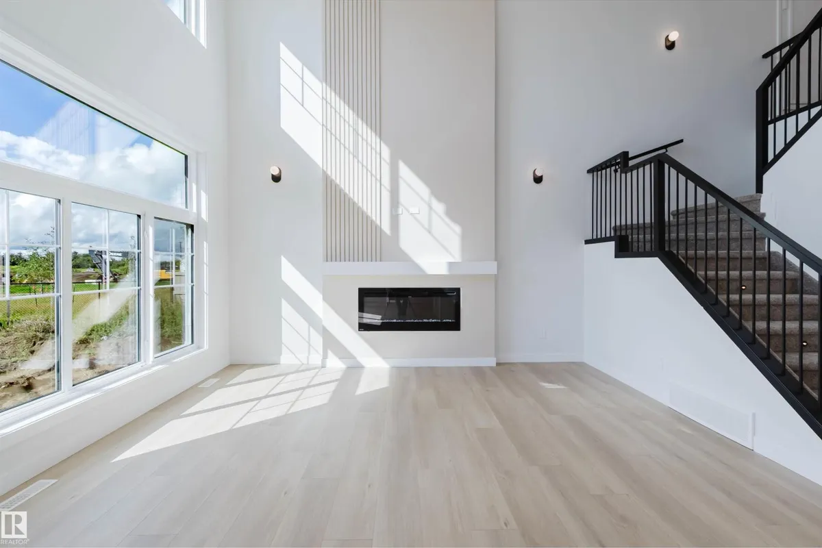 211 EDGEMONT GR NW exterior