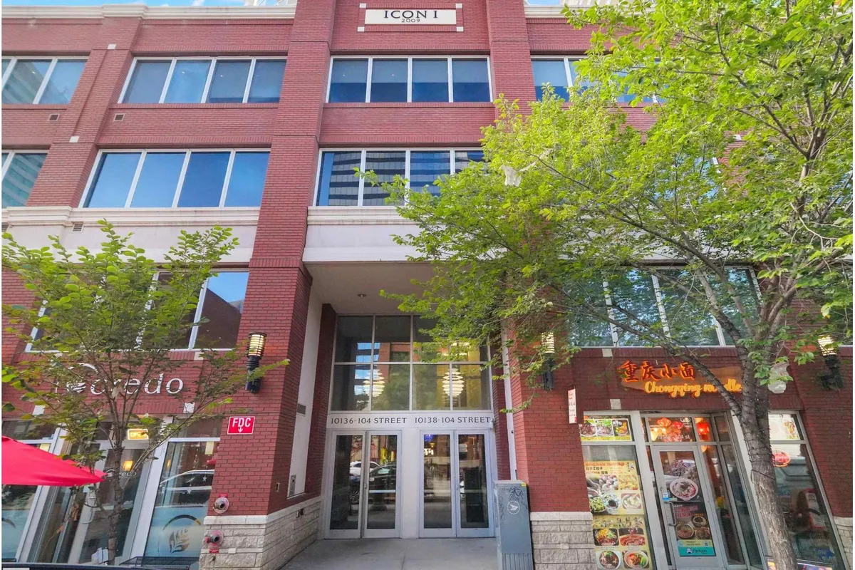 #1601 10136 104 ST NW exterior