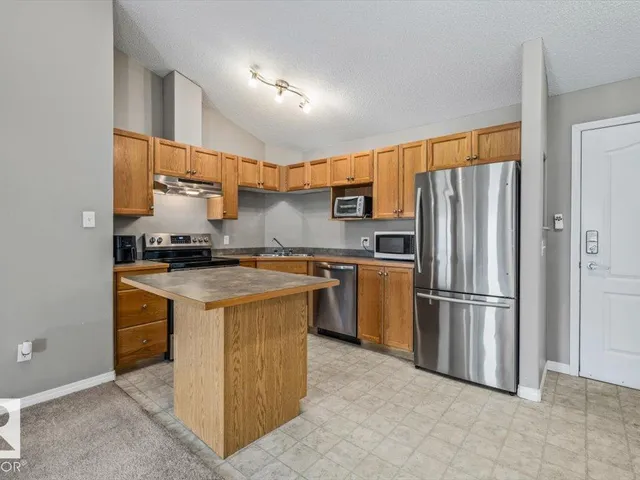 #402 5340 199 ST NW, Edmonton