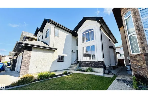 1515 68 ST SW photo 3