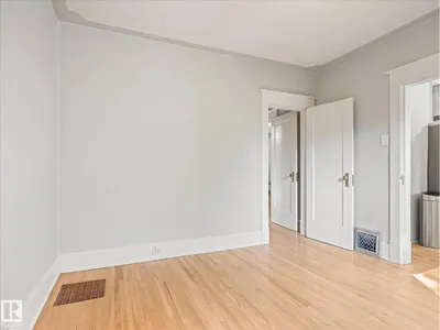 11331 66 ST NW photo 17