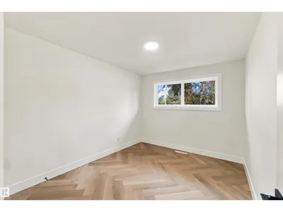 13203 136A AV NW photo 25