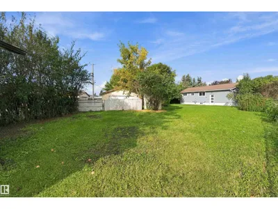 13203 136A AV NW photo 52