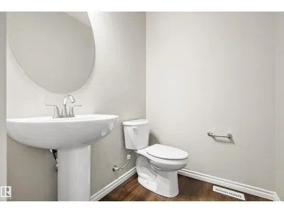 1222 MCLEOD AV photo 20