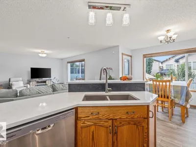6014 48 AV photo 14
