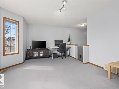 6014 48 AV photo 22