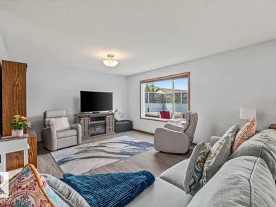 6014 48 AV photo 5