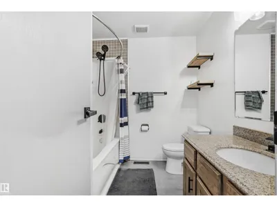 3803 12 AV NW photo 19