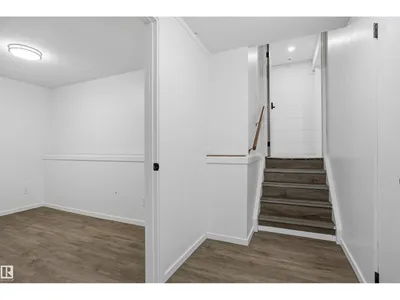 3803 12 AV NW photo 34