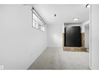 3803 12 AV NW photo 29