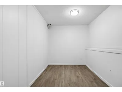 3803 12 AV NW photo 35