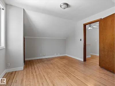 11119 62 AV NW photo 15