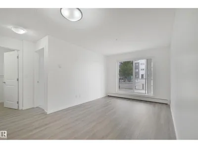 #114 3357 16A AV NW photo 14