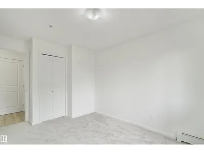 #114 3357 16A AV NW photo 26