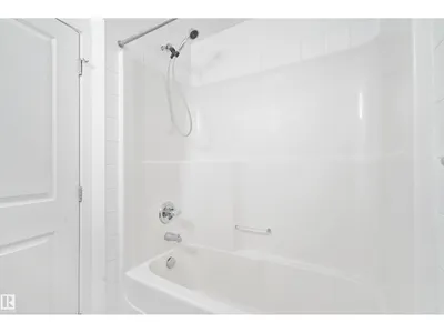 #114 3357 16A AV NW photo 36