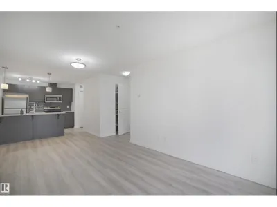 #114 3357 16A AV NW photo 17