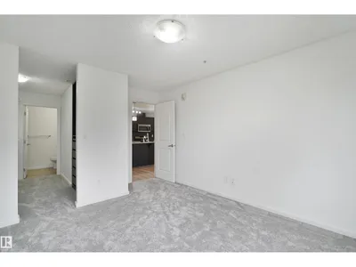 #114 3357 16A AV NW photo 29