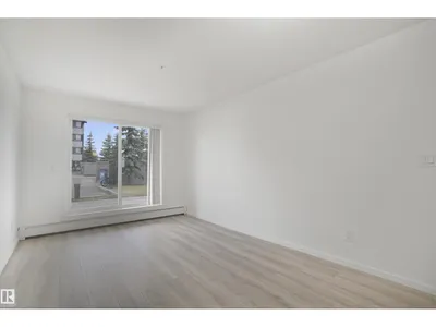 #114 3357 16A AV NW photo 15