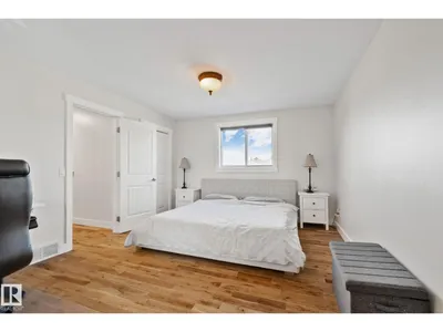 12403 29A AV NW photo 24