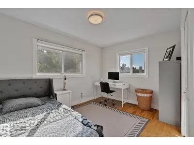 12403 29A AV NW photo 32
