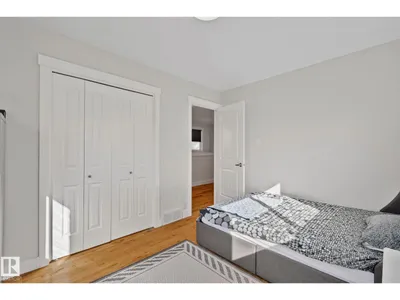 12403 29A AV NW photo 33