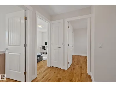 12403 29A AV NW photo 34