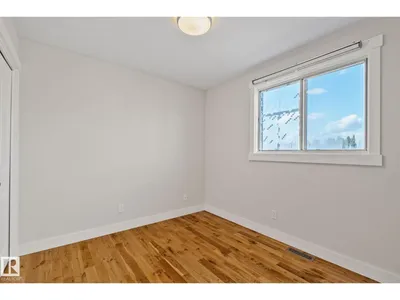 12403 29A AV NW photo 36