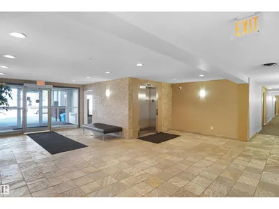 #403 15211 139 ST NW photo 4