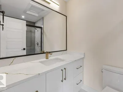 10323 79 ST NW photo 19
