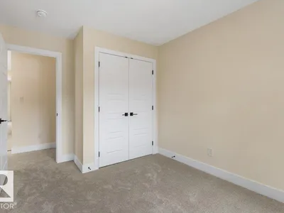 10323 79 ST NW photo 29