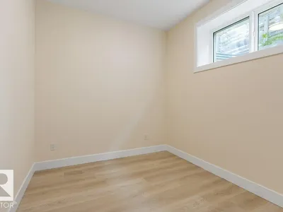 10323 79 ST NW photo 39