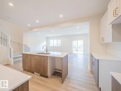 17735 7 ST NE photo 11