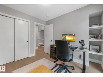 8715 83 AV NW photo 24