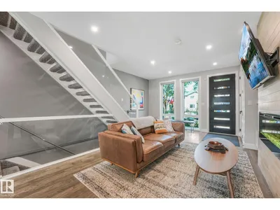 8715 83 AV NW photo 8