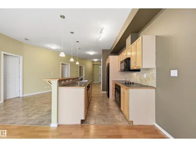 #248 4827 104A ST NW photo 17