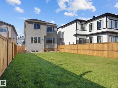 431 30 AV NW photo 41
