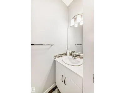 16320 12 AV SW photo 22