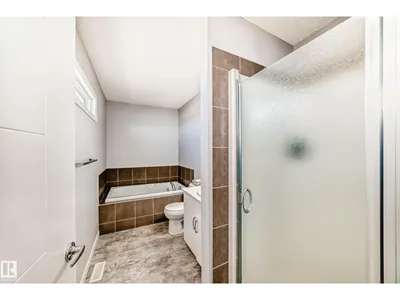 16320 12 AV SW photo 28