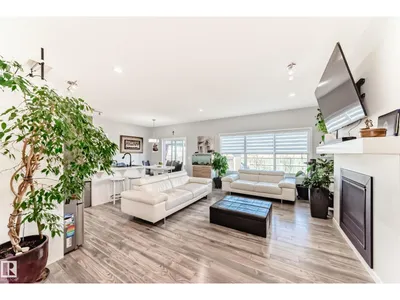16320 12 AV SW photo 12