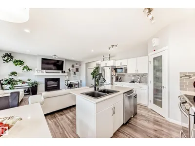 16320 12 AV SW photo 15