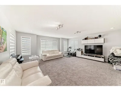 16320 12 AV SW photo 41