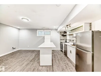 16320 12 AV SW photo 48