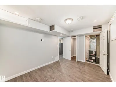 16320 12 AV SW photo 53