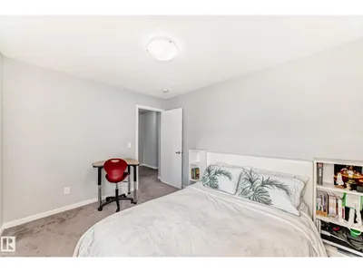 16320 12 AV SW photo 33