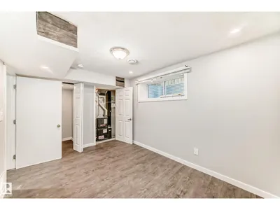 16320 12 AV SW photo 52