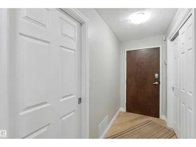 #402 9020 JASPER AV NW photo 11