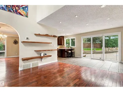 14103 60 AV NW photo 17