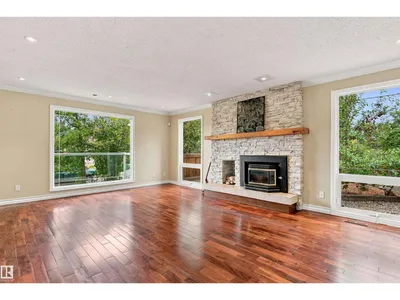14103 60 AV NW photo 24